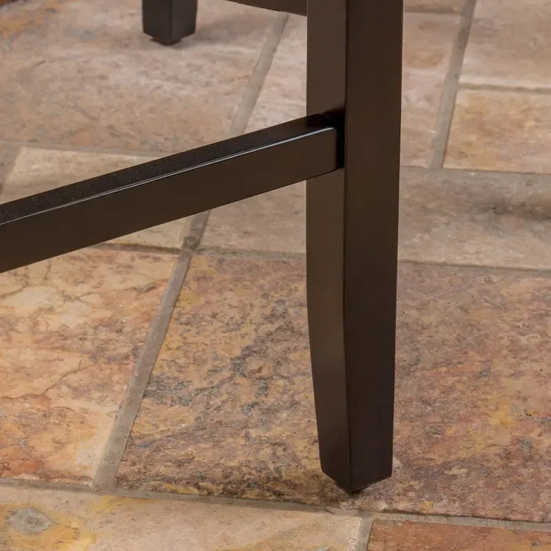 Tabouret de bar contemporain en lin avec garniture cloutée