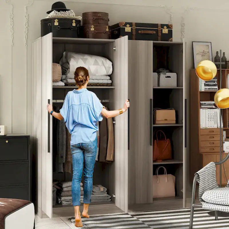 Grande armoire 4 portes avec tringles et étagères – Charnières à fermeture douce