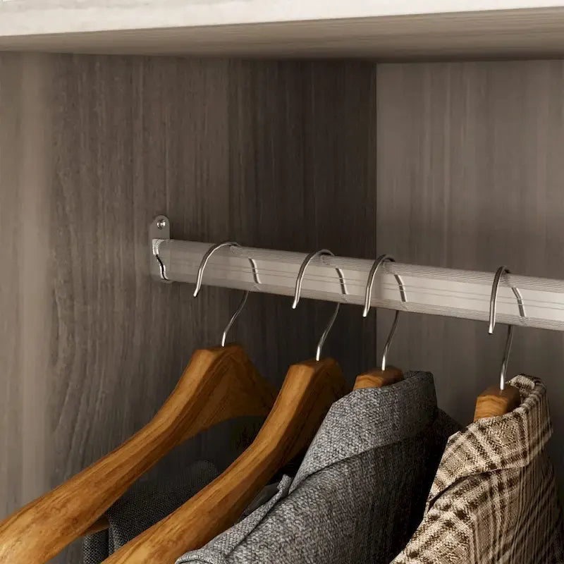 Grande armoire 4 portes avec tringles et étagères – Charnières à fermeture douce