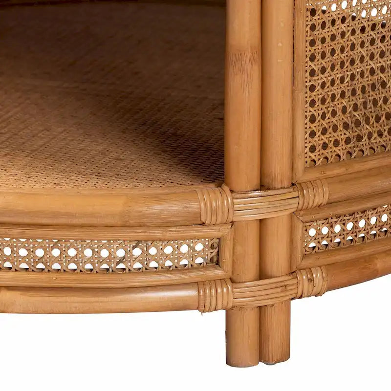 Table basse ronde en rotin naturel avec étagère ouverte – Salon Bohème