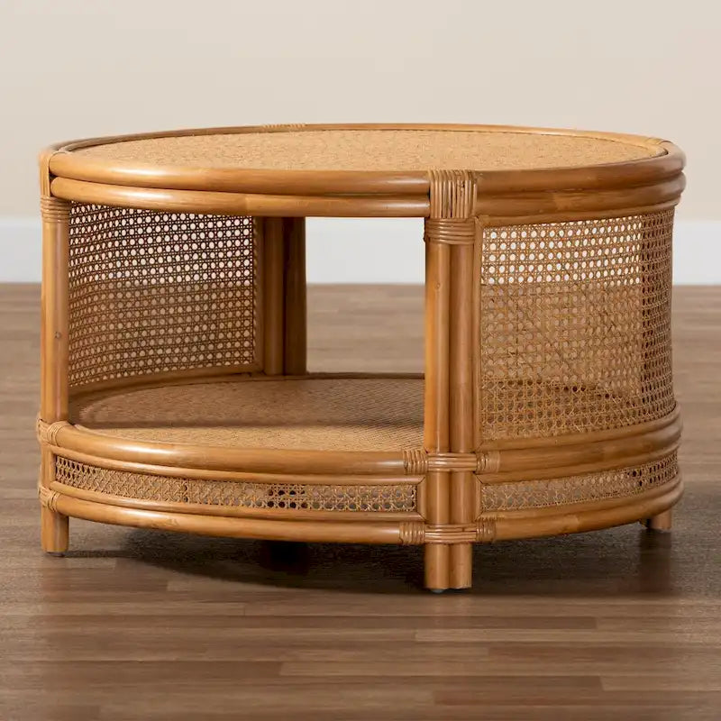 Table basse ronde en rotin naturel avec étagère ouverte – Salon Bohème